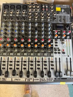 Behringer Xenyx 1622FX Audio Mixer