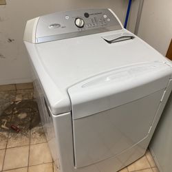 Gas Dryer Like New Work Great 