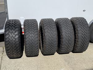 Photo Toyo M/T open country 35” Tires