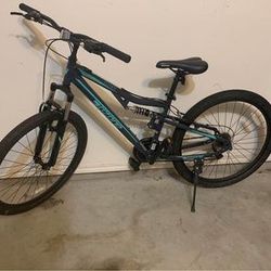 Ozone 500 Women's Elevate 27.5 in 21-Speed Mountain Bike