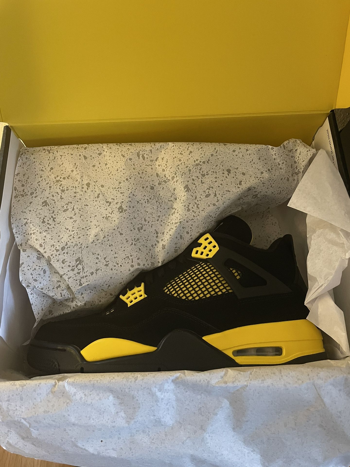Jordan 4 Retro Thunder 2023 Release DH6927 017 Black/Yellow  display picture 2