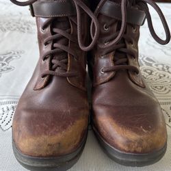 Women’s leather Ugg Boots
