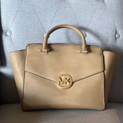 Michael Kors Tan, leather purse Michael Kors Tan, leather purse