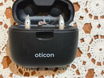 Oticon Intent miniRITE rechargeable receiver-in-canal hearing aids