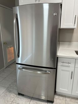Refrigerator stainless steel