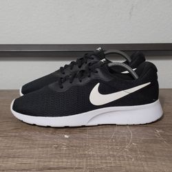 Nike Tanjun Women's Shoes Size 10.5