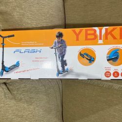 Scooter New In Box$50 Wheels Light Up. 