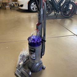 Dyson Vacuum (needs New Motor)