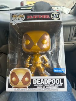 Funko POP! Marvel Deadpool Gold Supersized #543 (Walmart Exclusive)