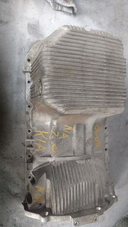 Kia 2.0 05-09 oil pan