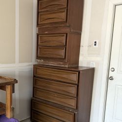 Dresser And Side Drawers 