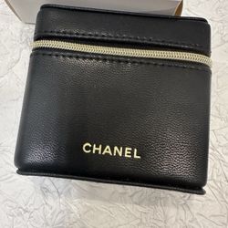 CHANEL Lipstick Case with Mirror | Holds 4 Lipsticks 