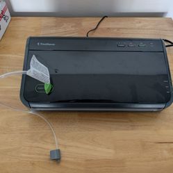 FoodSaver Vacuum Sealer