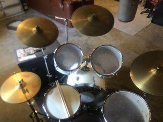 Tama Drums Set.