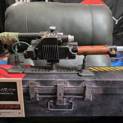 Ghostbusters - Spengler's Neutrona Wand - Plasma Series - Authentic Lights, Sounds & Vibrations - With Stand & Box - Ghostbusters Afterlife - Hasbro