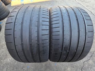 2 USED TIRES PIRELLI 305/35/20