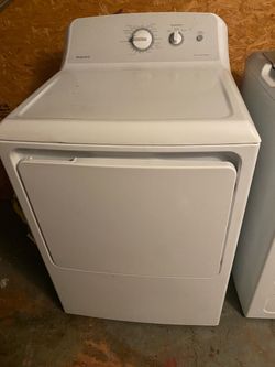 Hotpoint White Electric Dryer and Washer Set