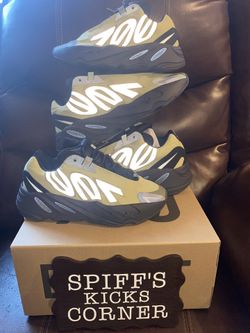 Yeezy 700