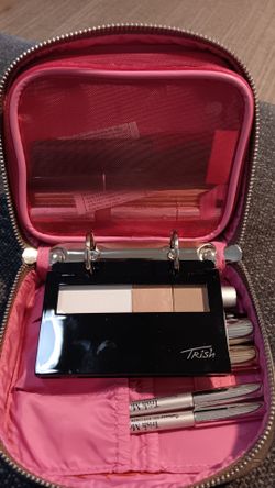 Trish McEvoy Makeup Planner Travel Case  Set with Cosmetics