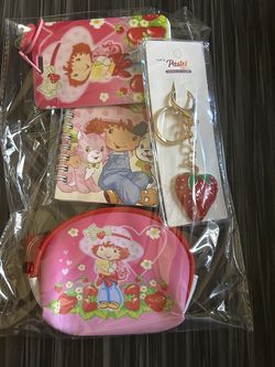 Strawberry shortcake 4 pc bundle $10