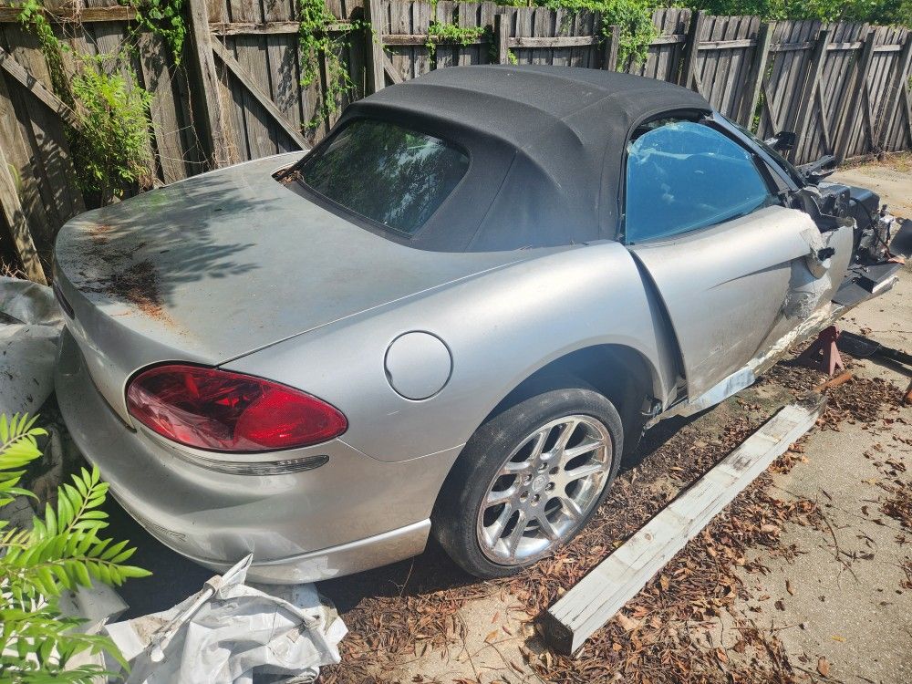 2004 Dodge Viper Parts