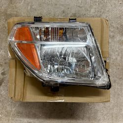 Nissan Pathfinder/Frontier 05-08 Headlights Calaberas luces faros brand new LH RH