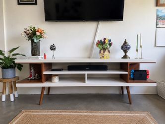 Selling TV Console