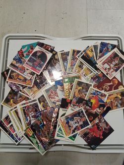 93-94 50 card 39 rookies  basketball cards excellent condition