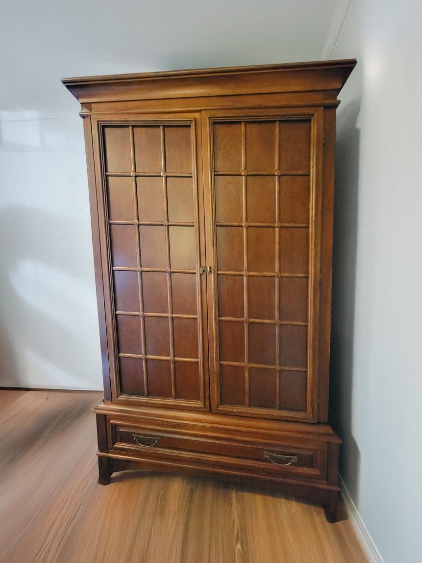 Drexel Heritage Solid Wood Entertainment Armoire/Wardrobe
