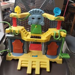 Paw Patrol Monkey Temple Playset 