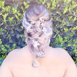 U.p....d.o.s  P.e.i.n.a.d.o.s.  