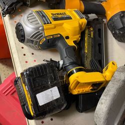 Dewalt Framing Nailer DcN692