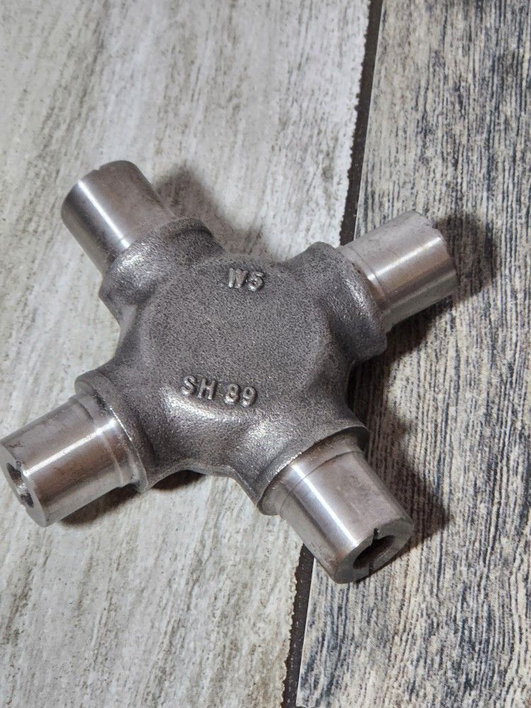 Spicer U-Joint Kit - SPR W5 SH89
Model SH89
Open box, never used.