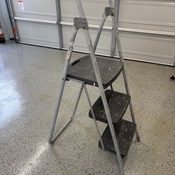 3 steps ladder