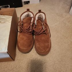 Ugg womens Boots Size 11 Lightly Worn