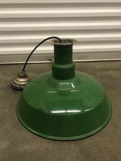 Green porcelain enamel light shade
