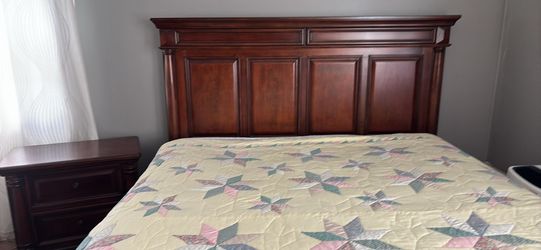 King size Bedroom Set