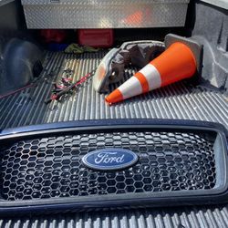 Ford F 150 2004  Grill And Head Lights  $50