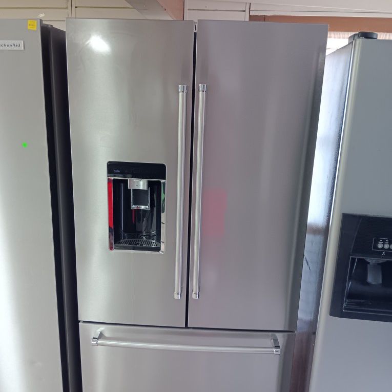 Luxury!!!!! KITCHEN-AID Stainless Steel Refrigerator 