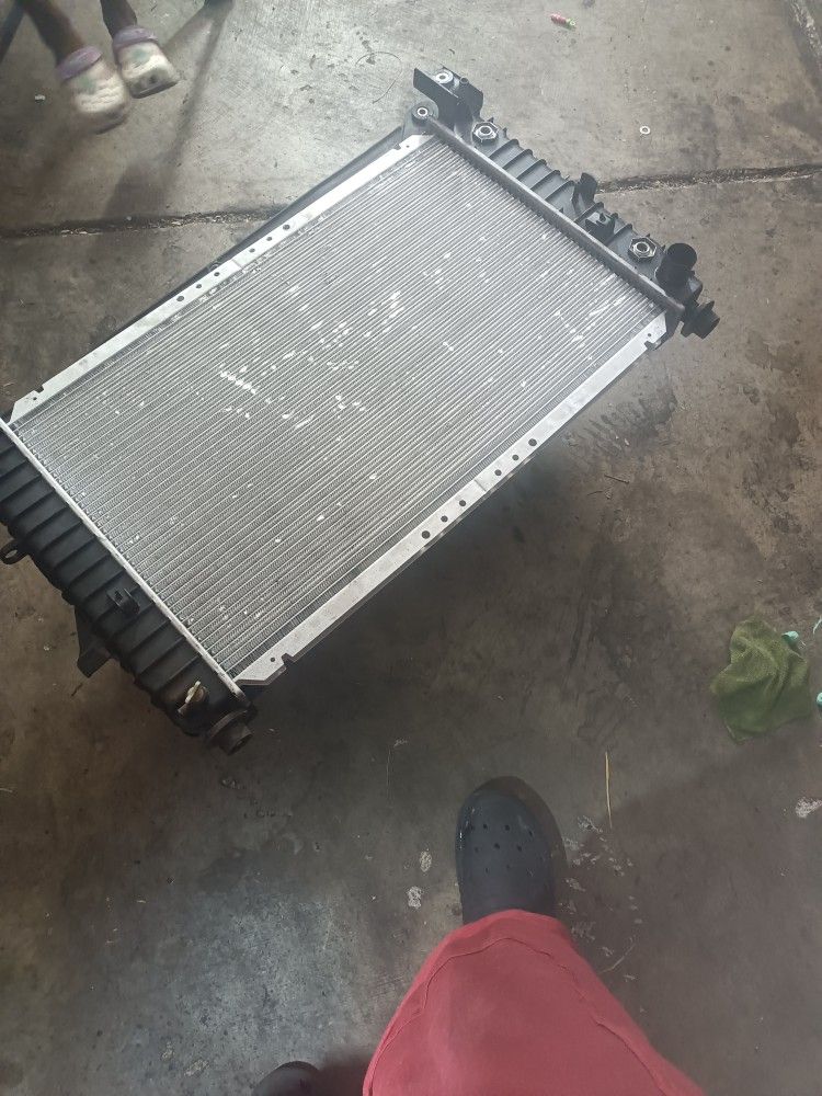 03 Chevy Fans And Radiator