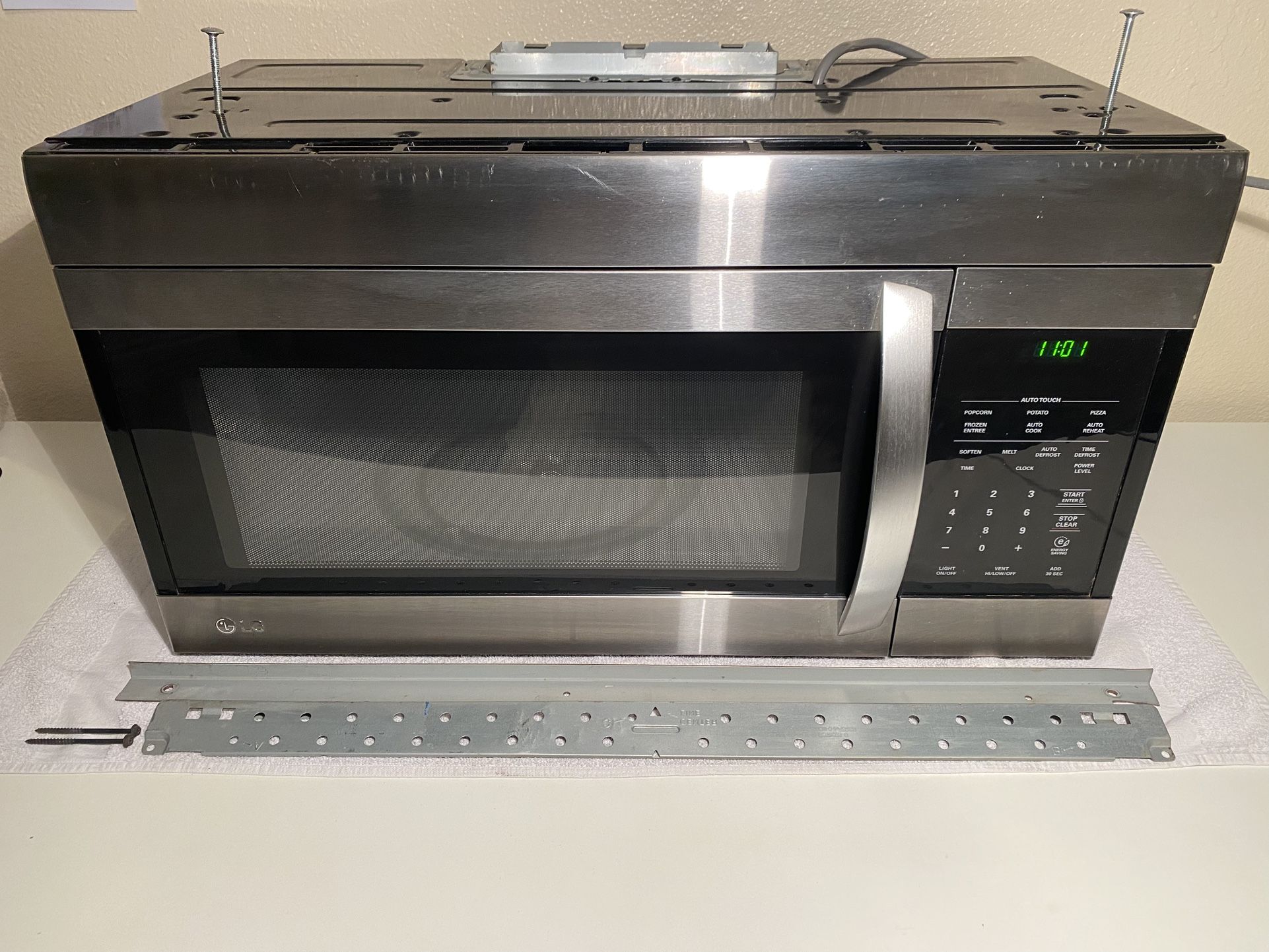 1.6 cu. ft. Over-the-Range Microwave Oven