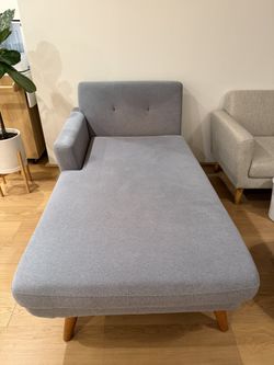 Beautiful chaise Lounger