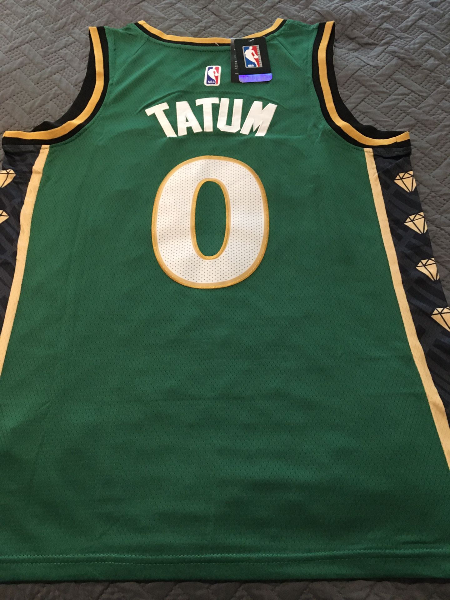 Large Boston Celtics Jayson Tatum Jersey for Sale in Hilton Head Island, SC  - OfferUp
