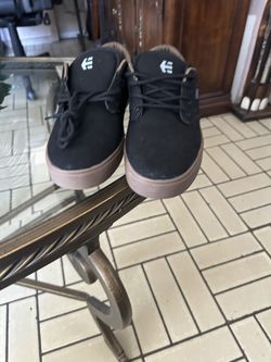 etnies stake shoes
