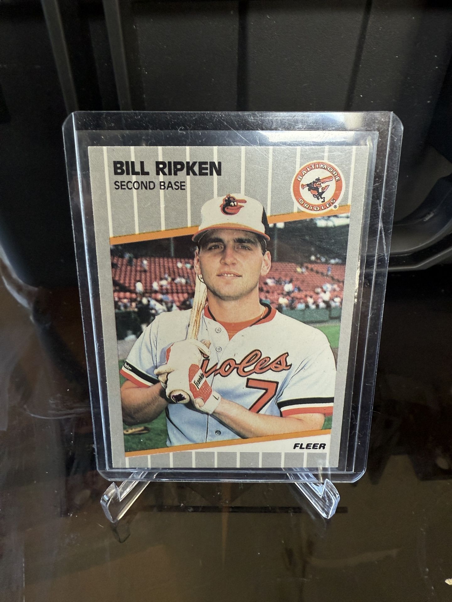 1989 Fleer - Billy Ripken #616 Black Scribble on Bat Knob