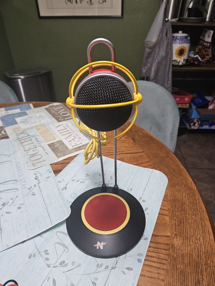 Microphone