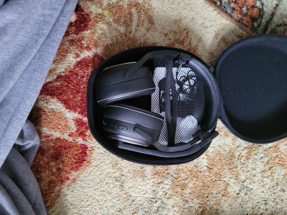 Rand McNally ClearDryve 220 Premium 2-in-1 Wireless Headset