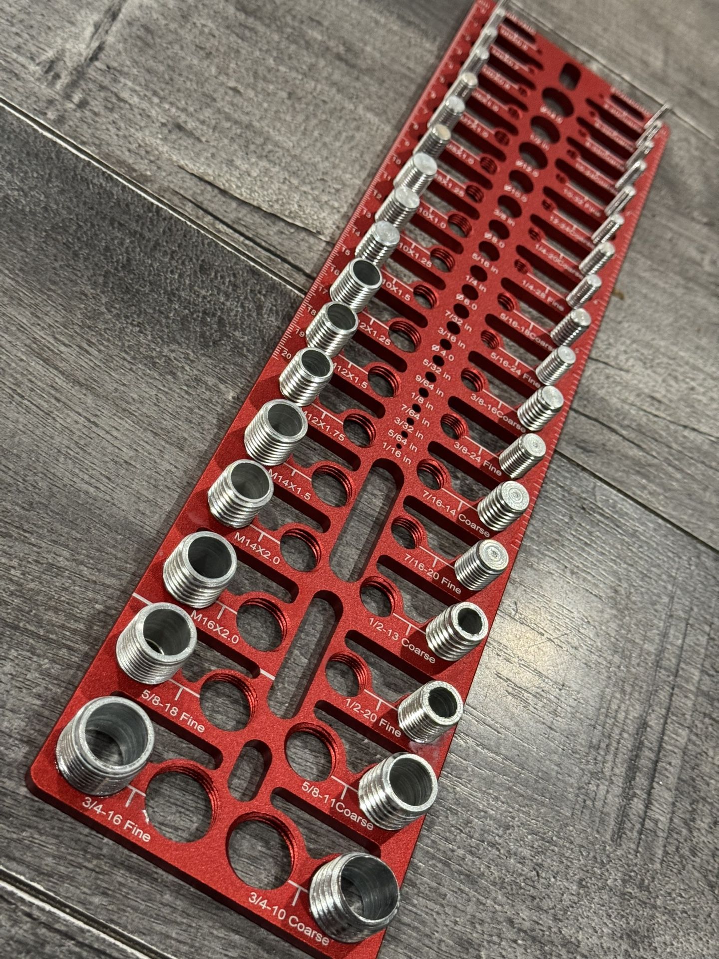 Bolt Size Finder 55 Thread Checker - Nut and Bolt Thread Checker Standard and Metric.