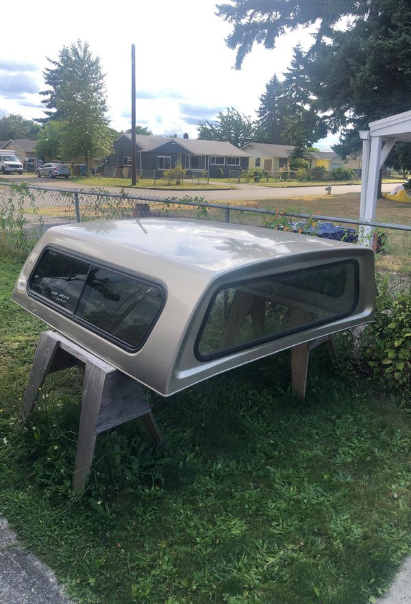 Truck canopy for Sale in Edgewood, WA - OfferUp