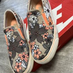 Floral Nike